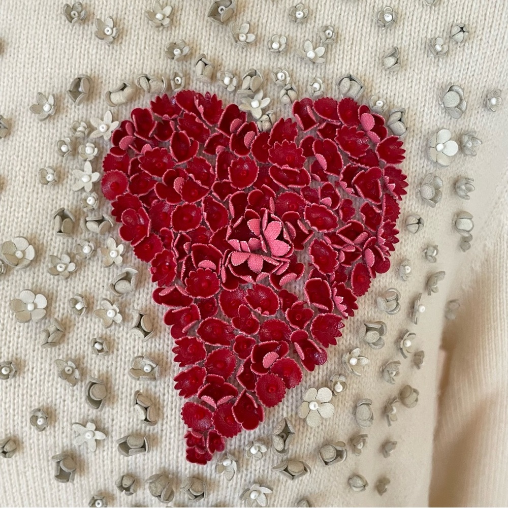 Valentino L’Amour Ivory 100% Cashmere Sweater Red Floral Heart Leather Italy - Picture 4 of 16